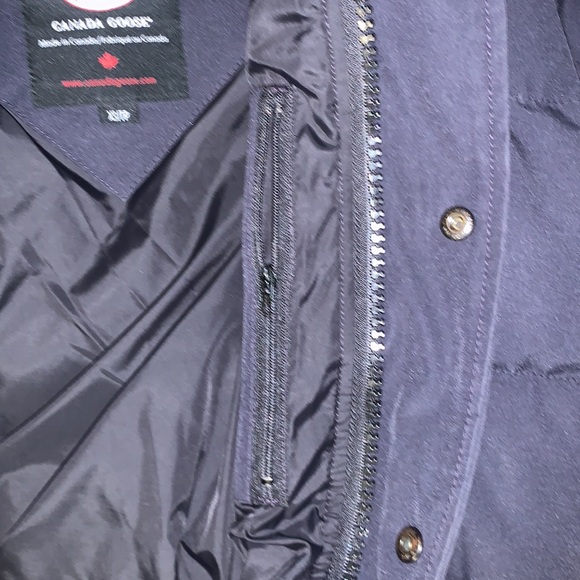 Canada Goose (Slim-Fit) - Picture 14 of 15
